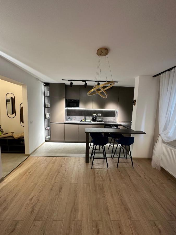 Coresi Luxury Apartments Braşov Exteriör bild